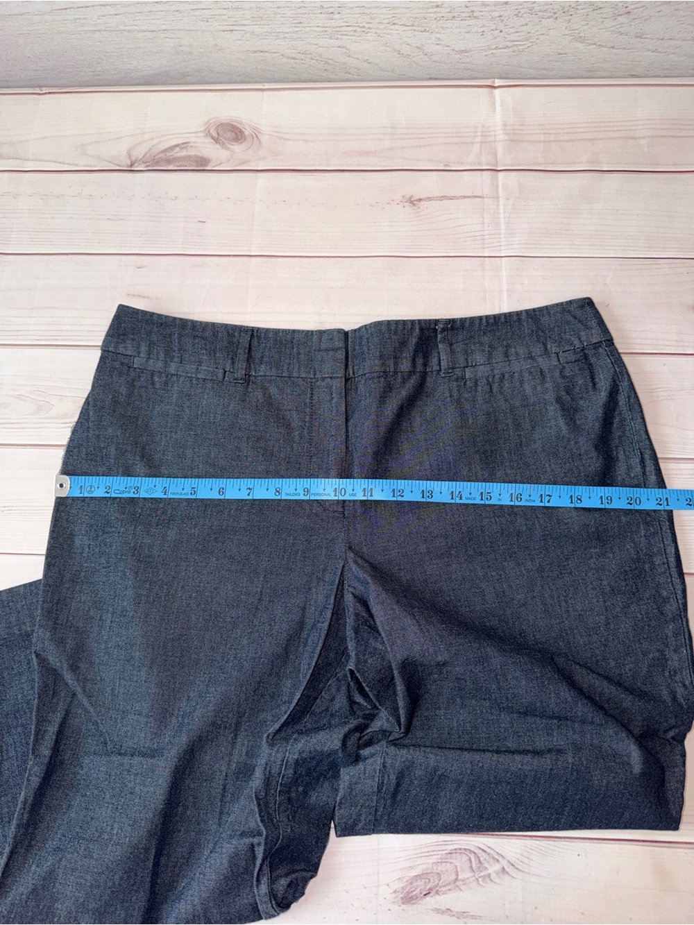 Ann Taylor  Cropped Straight-Leg Pants - Picture 6 of 8